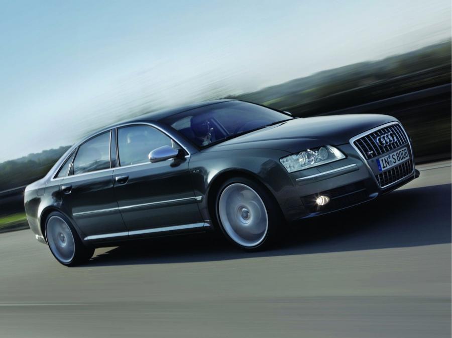  Audi S8 (D3) 2005 года  (WW) (фото 24 из 61)